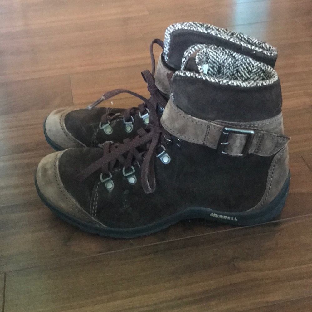 Women’s Merrell boots